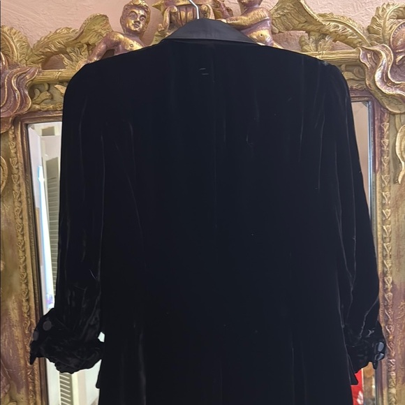 Bill Blass Black Velvet Women's smoking jacket with satin collar - Picture 7 of 7
